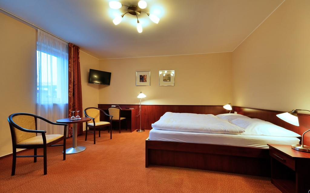 Penzion Siesta Valtice Zimmer foto